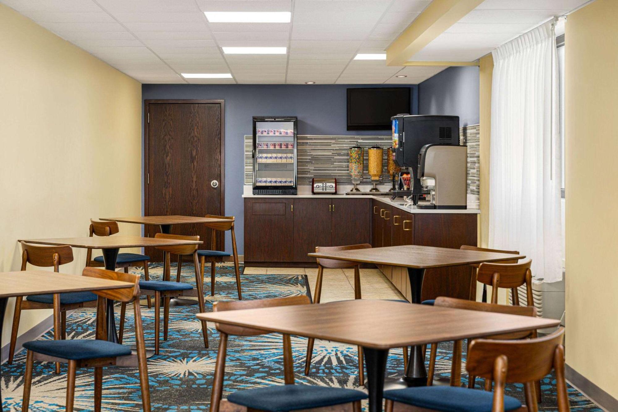 Days Inn By Wyndham Grand Island I-80 Doniphan Exterior foto